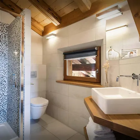 Chalet Pralor Le Nova - Ovo Network Manigod